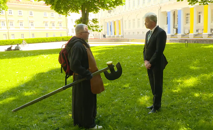 Dviračio žinios. Nausėda budeliui Virgiui: kaip Grybauskaitė ruošdavosi metiniams pranešimams?