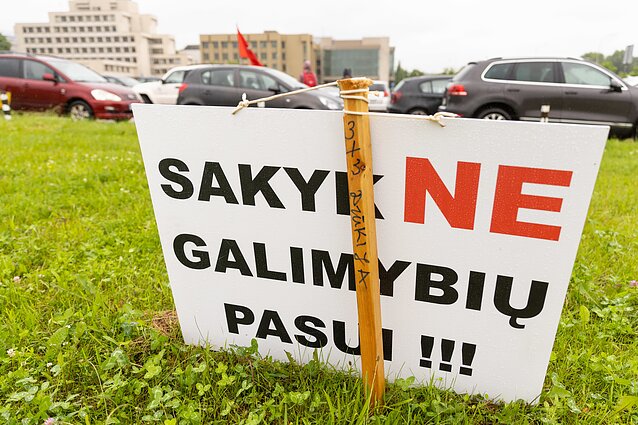 Lietuvos šeimų sąjūdžio protestas prie Seimo Lietuvos šeimų sąjūdžio protestas prie Seimo