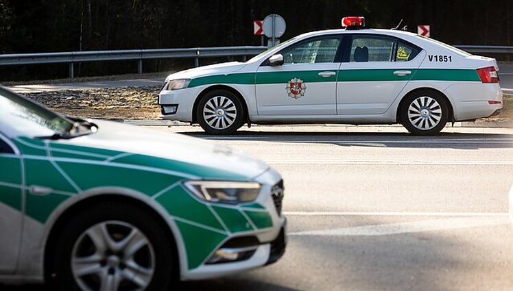 Žinios. Ilgąjį Joninių savaitgalį Lietuvoje dirbs gausesnės policijos pajėgos
