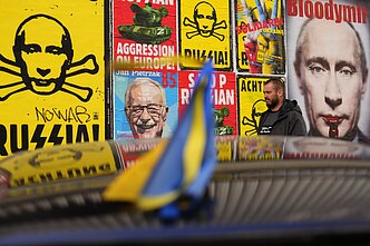 Владимир Путин. Плакаты в Литве Владимир Путин. Плакаты в Литве