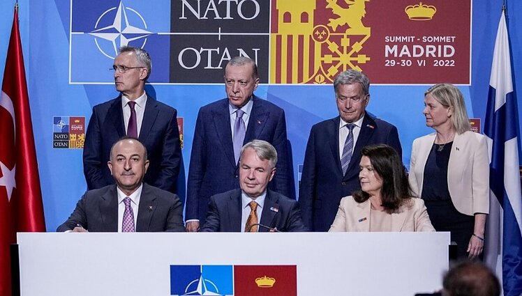 Panorama. Po tris valandas trukusių derybų Turkija teigia pritarianti Švedijos ir Suomijos narystei NATO