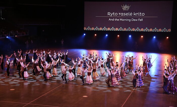 Šiaurės Amerikos lietuvių 16-osios tautinių šokių šventės Filadelfijoje akimirka