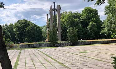Klaipėdoje demontuojamas sovietinis memorialas Klaipėdoje demontuojamas sovietinis memorialas