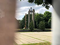 Klaipėdoje demontuojamas sovietinis memorialas Klaipėdoje demontuojamas sovietinis memorialas