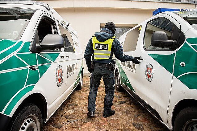 Žinios. Dėl Šiauliuose nužudytos paauglės į areštinę uždaryti 4 įtariamieji, tarp jų ir 14-metė