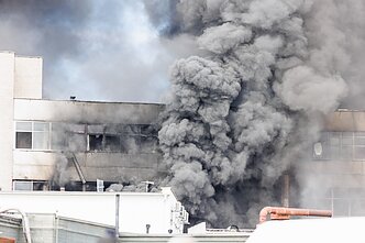 Kaune kilo gaisras „Kauno baldų“ teritorijoje Kaune kilo gaisras „Kauno baldų“ teritorijoje