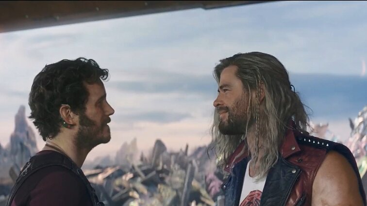 Kino naujienos. Griaustinio dievas Toras ir apie tai, ko nori moterys