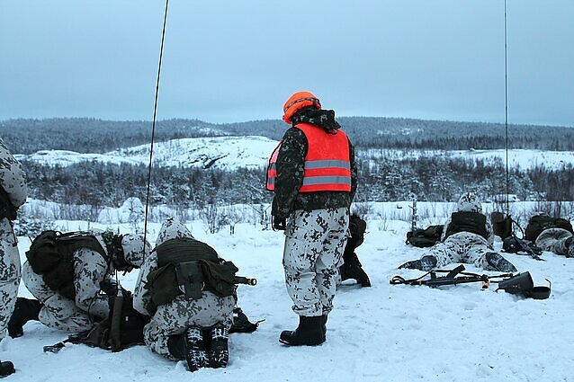 Suomija stiprins sieną su Rusija: ruošiasi galimiems migrantų srautams