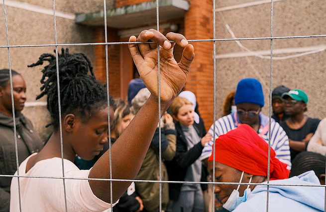 Žmogaus teisių gynėjai kaltina valstybę nesudarant migrantams sąlygų pasilikti: geriausiai tinkantis žodis – chaosas