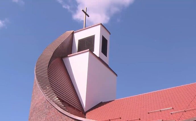 Siūloma nustatyti baudžiamąją atsakomybę už tyčiojimąsi iš religinių įsitikinimų: būtų baudžiama už performansus maldos namuose