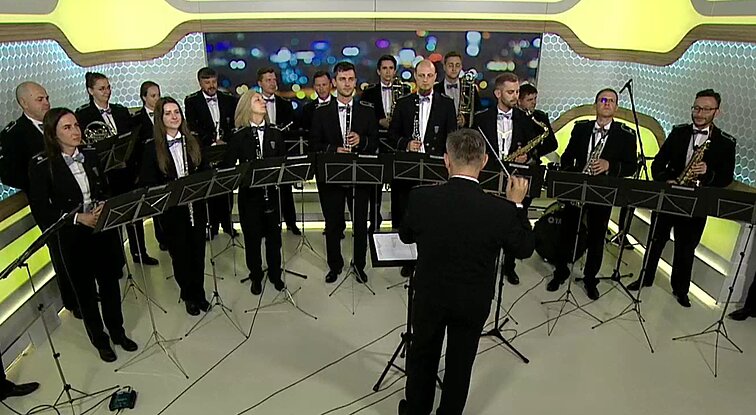 Užburianti melodija ir kūnus pavergiantis ritmas: tą savo koncerte Vilniuje pažada VRM pučiamųjų orkestras