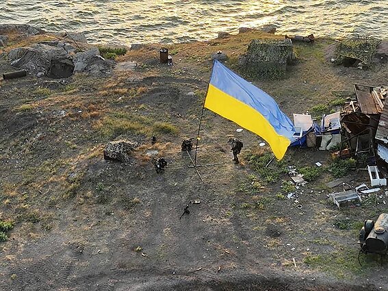 Žinios. Šiandien Hagoje rengiama konferencija Rusijos karo nusikaltimams Ukrainoje aptarti