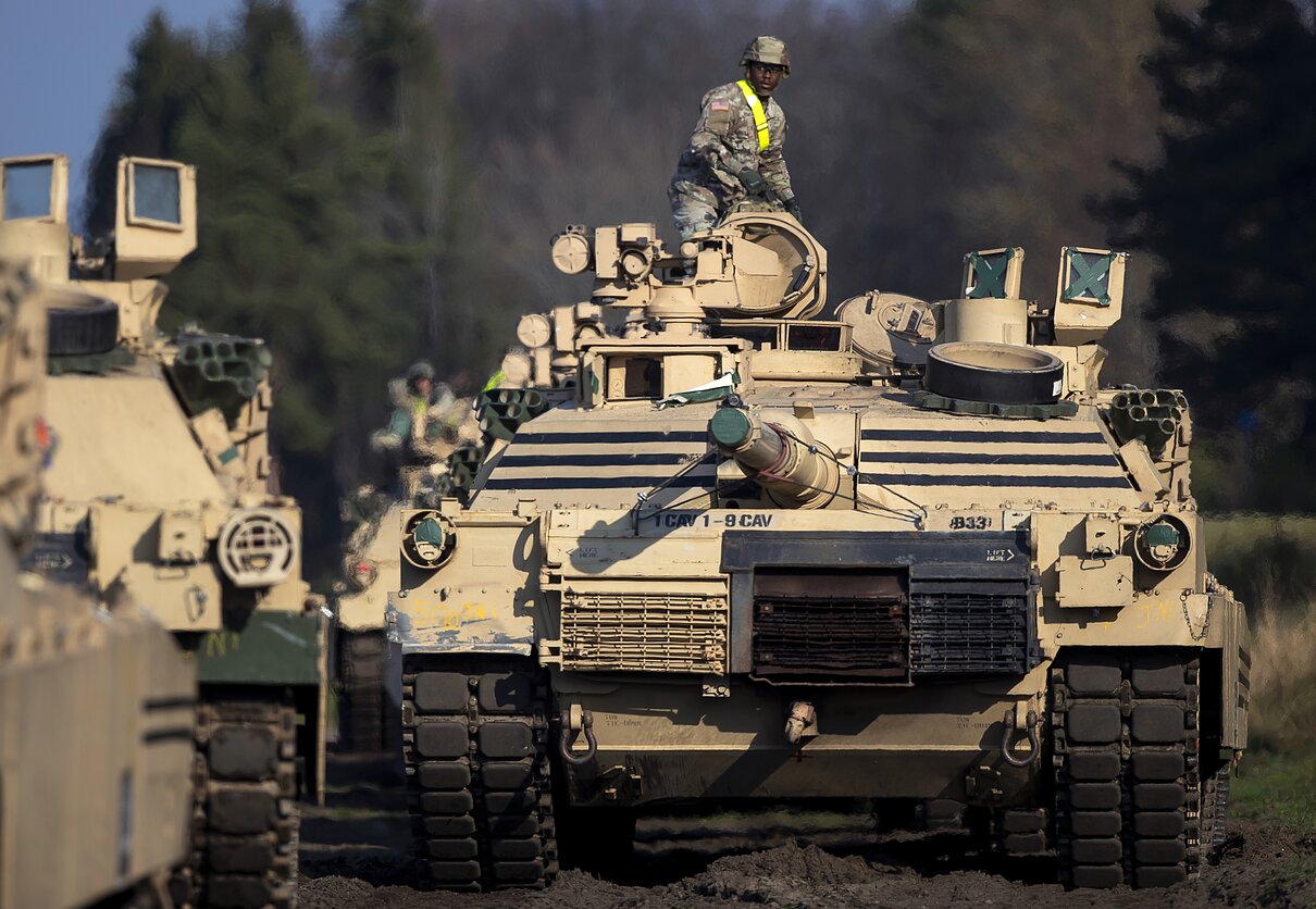 Amerikietiški Abrams tankai (asociatyvi nuotr.) Amerikietiški Abrams tankai (asociatyvi nuotr.)