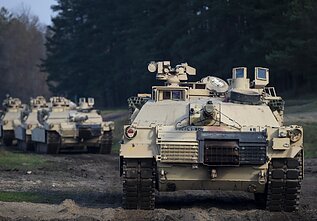 Amerikietiški Abrams tankai (asociatyvi nuotr.)