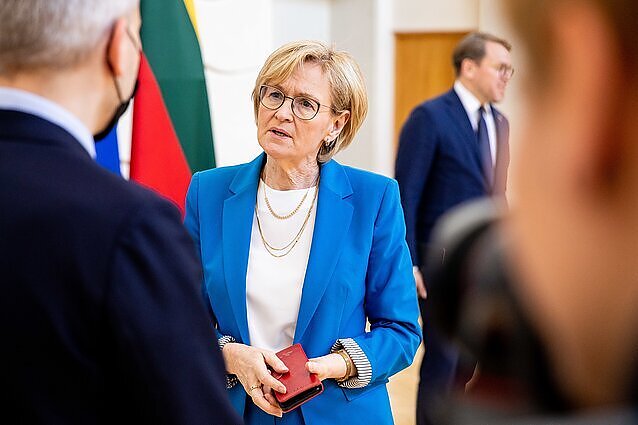Eurokomisarė apie ES sankcijų poveikį: ateityje Rusija pasekmes pajus dar labiau
