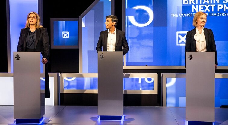 Politologas aptarė Sunako ir Truss debatus: kuomet mes kalbame apie saugumą ir užsienio politiką, jie ganėtinai panašūs