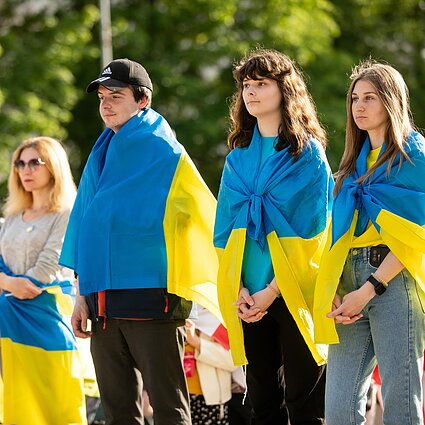 Факты LRT. Украина. «Кража гуманитарки» и «волонтеры-мошенники»: как Россия пытается дискредитировать движение в поддержку Украины