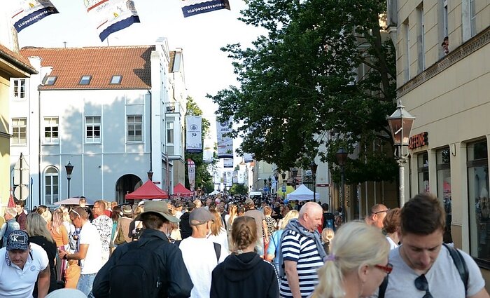 Labas rytas, Lietuva II d. 63-ioji Jūros šventė džiugins koncertais, šokančiais fontanais mugėmis bei tradicine eisena