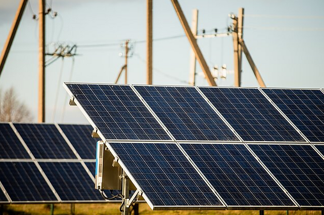 Atsinaujinančių išteklių energetikos ekspertas apie saulės elektrines: butų savininkams sprendimų taip pat yra