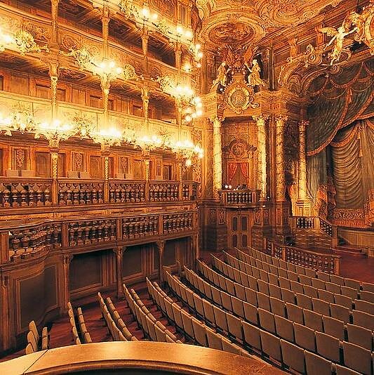 Pakeliui su vasara. Kokių ritualų laikomasi legendiniame Bairoito festivalyje?