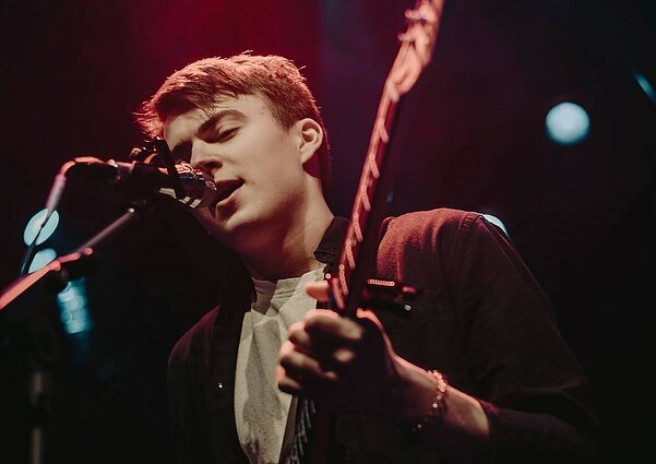 Atlikėjas Lukas Pilkauskas: bandau suprasti, kad dainų kūrimas yra darbas