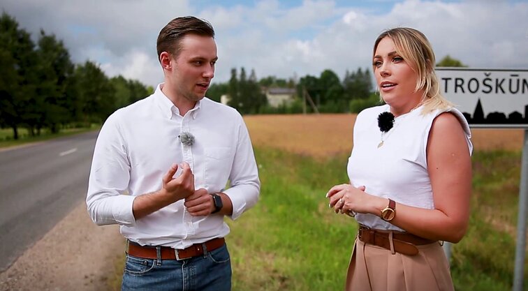 Draugiška Lietuva. Troškūnai: graikų-romėnų imtynių treniruotė, firminis šernienos troškinys bei jodinėjimas žirgais