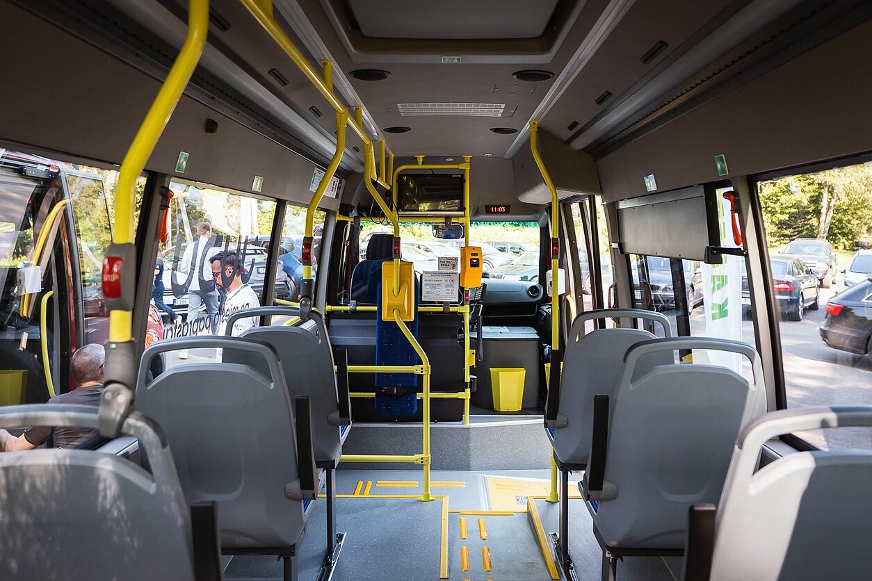 Į Vilniaus gatves išrieda elektriniai mažos talpos autobusai Į Vilniaus gatves išrieda elektriniai mažos talpos autobusai