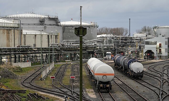 Žinios. Nuo šiandien į Europą draudžiamas rusiškų anglių importas