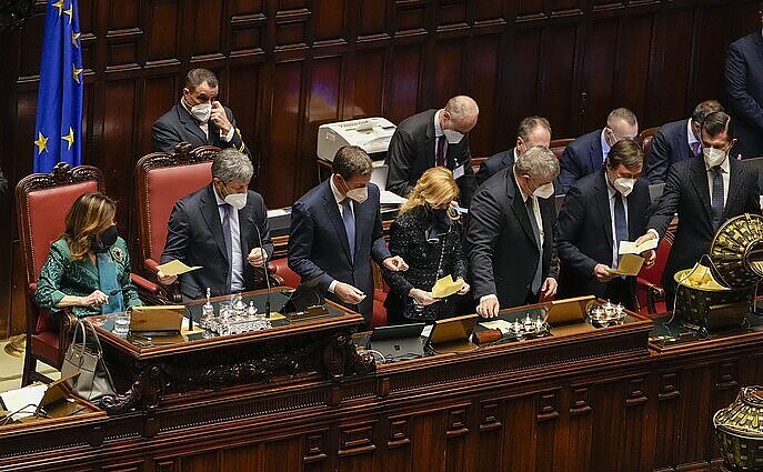 Italijoje įsibėgėjo rinkimų kampanija: temdo kaltinimai dėl rasizmo ir būgštavimai dėl Rusijos įsikišimo