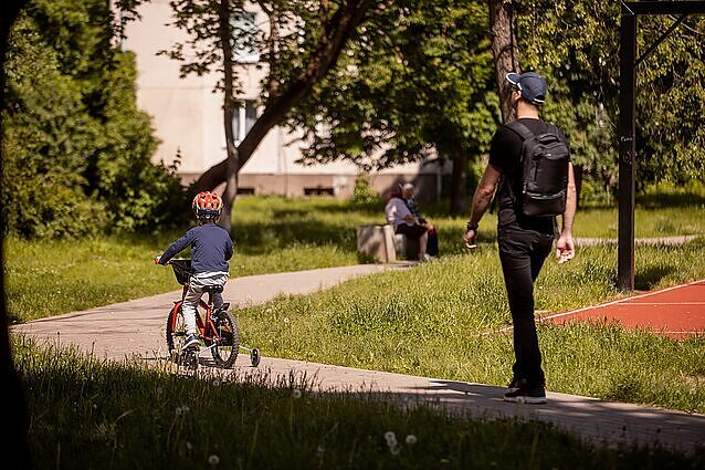Prastėjant vaikų sveikatai, gydytoja pirmiausiai pirštu beda į šeimą: jei tėvai nesportuoja, nejudės ir vaikas