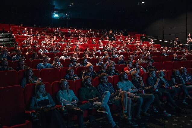 Kino naujienos: itališki „Superherojai“, mįslingas siaubo filmas ir pamokanti animacinė juosta