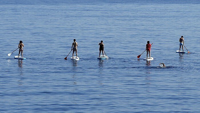 Klaipėdoje startuoja projektas „Čiuožk iš vonios, susitinkam ant bangos!“: kviečiami visi norintys susipažinti su vandens sportu