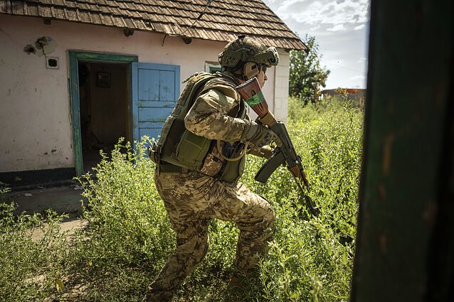 Ukraina skaičiuoja Rusijos kariuomenei pridariusi žalos už 100 milijardų dolerių, sukūrė logistinių sunkumų