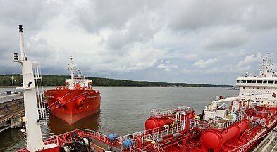 First Ukrainian sunflower oil shipment sets off from Lithuania First Ukrainian sunflower oil shipment sets off from Lithuania