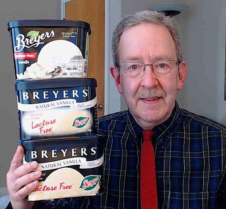 Edgaras Dworsky`is. Nuotraukoje vyras laiko JAV populiarius „Breyers“ ledus, kurių dydis 2002 m. siekė 1,81 kg, vėliau sumažėjo iki 1,58 kg, o 2008 m. per finansų krizę pasiekė 1,36 kg. Edgaras Dworsky`is. Nuotraukoje vyras laiko JAV populiarius „Breyers“ ledus, kurių dydis 2002 m. siekė 1,81 kg, vėliau sumažėjo iki 1,58 kg, o 2008 m. per finansų krizę pasiekė 1,36 kg.
