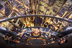 Žvelgiant žemyn, apačioje esantis „The Gherkin“ atrodytų visai mažylis