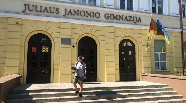 Šiaulių gimnazija pažymėta priedangos ženklu: joje būtų galima slėptis, jei kiltų apšaudymo grėsmė