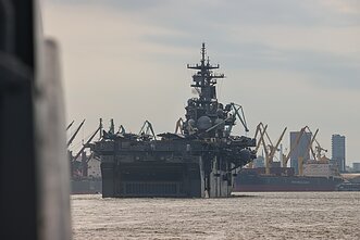 USS Kearsarge (LHD-3) in Klaipėda