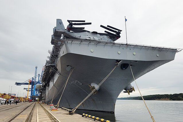 Į Lietuvą pirmą kartą atvyko vienas didžiausių JAV karinių laivų USS Kearsarge. Į Lietuvą pirmą kartą atvyko vienas didžiausių JAV karinių laivų USS Kearsarge.