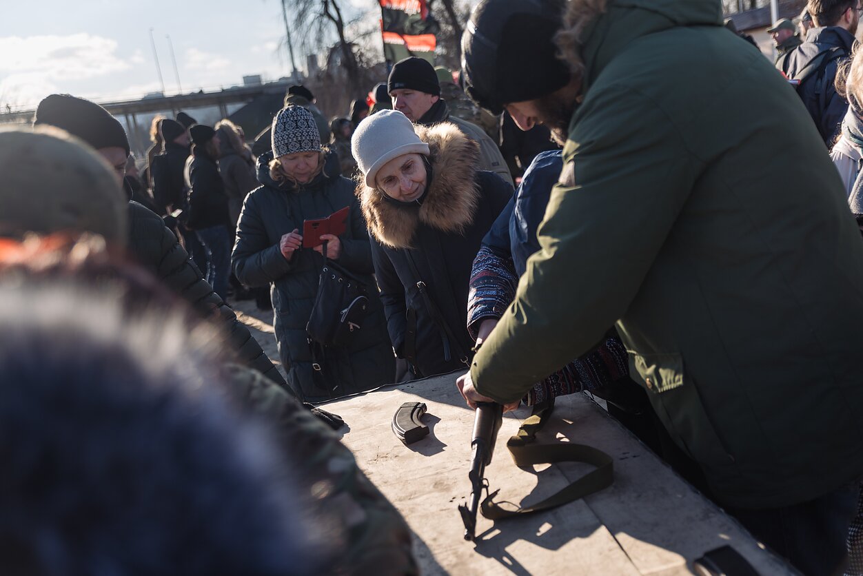 Pravyi Sektor, a Ukrainian paramilitary force, training civilians first-aid and weapon skills.