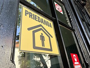 Klaipėdoje pirmasis pastatas paženklintas priedangos lipduku