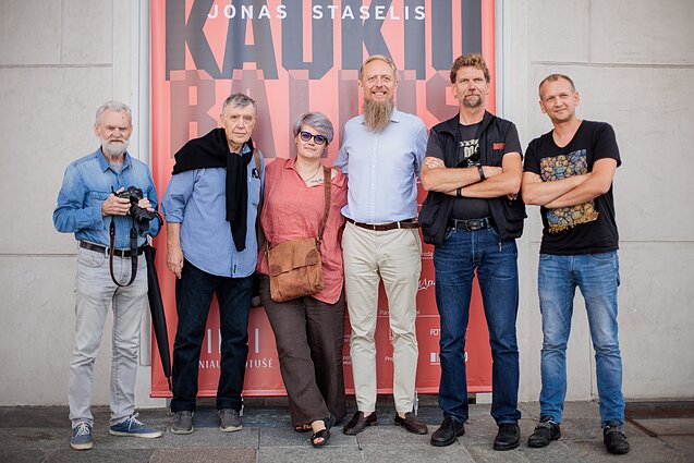 Vilniaus rotušėje atidaryta fotografo Jono Staselio paroda „Kaukių balius“