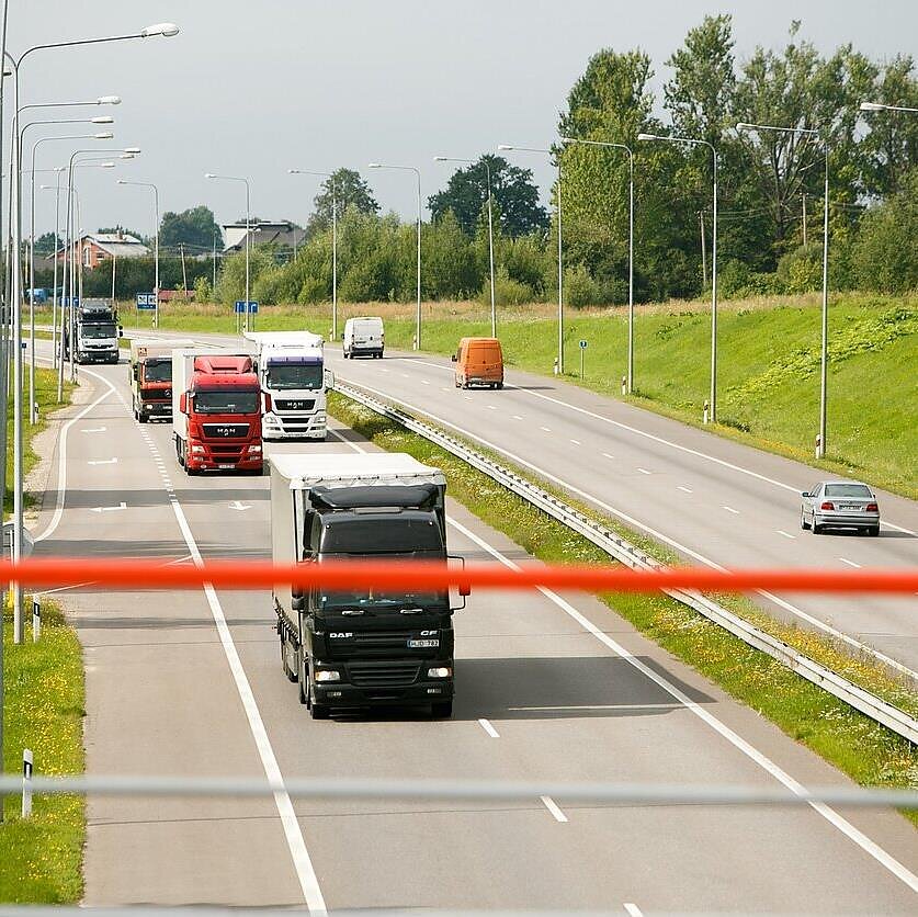 Verslo laikas. Europoje trūkstant vairuotojų Uzbekistane jie pradėti rengti pagal lietuvių sukurtą programą