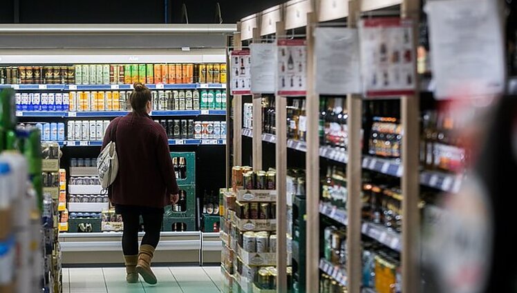 Jei rugsėjo 1-oji – savaitgalį, siūlo nedrausti prekiauti alkoholiu: anot Andriaus Bagdono, tai būtų teisinga verslo atžvilgiu