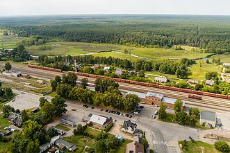 Švenčionėlių geležinkelio stoties pastate Šarūnas Savickas įkūrė kūrybininkų bendruomenę „Miško uostas“ bei bendradarbystės centrą „Šiaurės stotis“. Šarūnas pasakoja, kad į „Šiaurės stotį“ gali atvykti bet kuris nuo miesto šurmulio pabėgti norintis žmogus. Švenčionėlių geležinkelio stoties pastate Šarūnas Savickas įkūrė kūrybininkų bendruomenę „Miško uostas“ bei bendradarbystės centrą „Šiaurės stotis“. Šarūnas pasakoja, kad į „Šiaurės stotį“ gali atvykti bet kuris nuo miesto šurmulio pabėgti norintis žmogus.