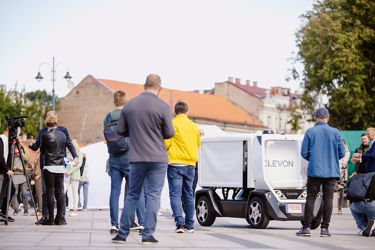 Į Vilniaus gatves išriedėjo pirmasis krovininis autonominis automobilis Į Vilniaus gatves išriedėjo pirmasis krovininis autonominis automobilis