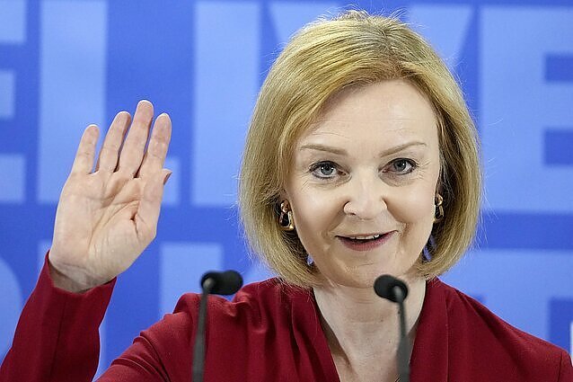 Apklausos rodo, kad Liz Truss nugalės partijos pirmininko rinkimuose ir taps JK premjere