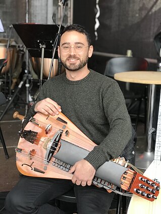Jaronas Černiakas su „Hurdy Gurdy“ Jaronas Černiakas su „Hurdy Gurdy“