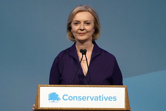 Žinios. Antradienį JK premjero postą oficialiai užims ir Borisą Johnsoną pakeis Liz Truss