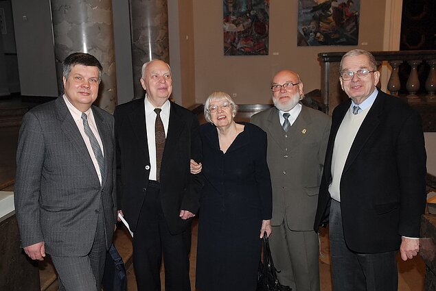 „Helsinkiečiai“ Kęstutis Subačius, Viktoras Petkus, Liudmila Aleksejeva, Edvardas Burokas, Tomas Venclova 2007 m. sausio 10 d. Vilniaus rotušėje muziejaus surengtoje konferencijoje „Lietuvos Helsinkio grupė. Susitikimas po 30 metų“ „Helsinkiečiai“ Kęstutis Subačius, Viktoras Petkus, Liudmila Aleksejeva, Edvardas Burokas, Tomas Venclova 2007 m. sausio 10 d. Vilniaus rotušėje muziejaus surengtoje konferencijoje „Lietuvos Helsinkio grupė. Susitikimas po 30 metų“